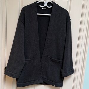 MEC sz M long open cardi w polar fleece inside - black gray blend - front pkts